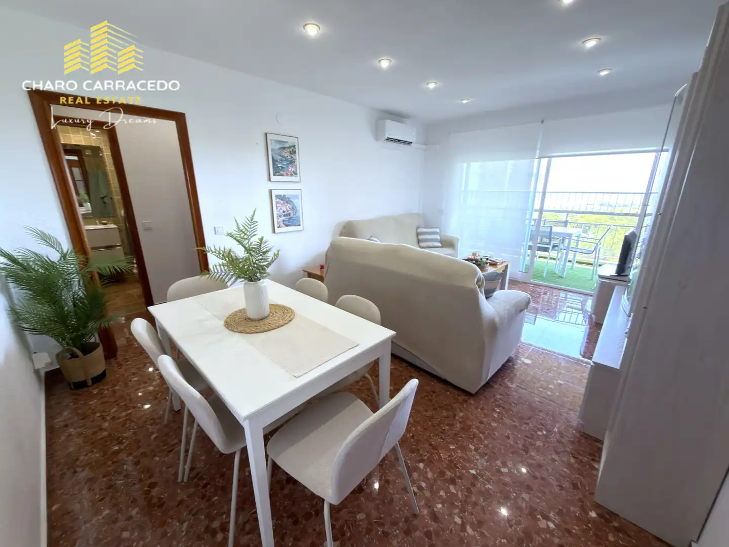 Sala d'estar de Pis de lloguer en Valencia amb Aire condicionat, Jardí privat i Terrassa