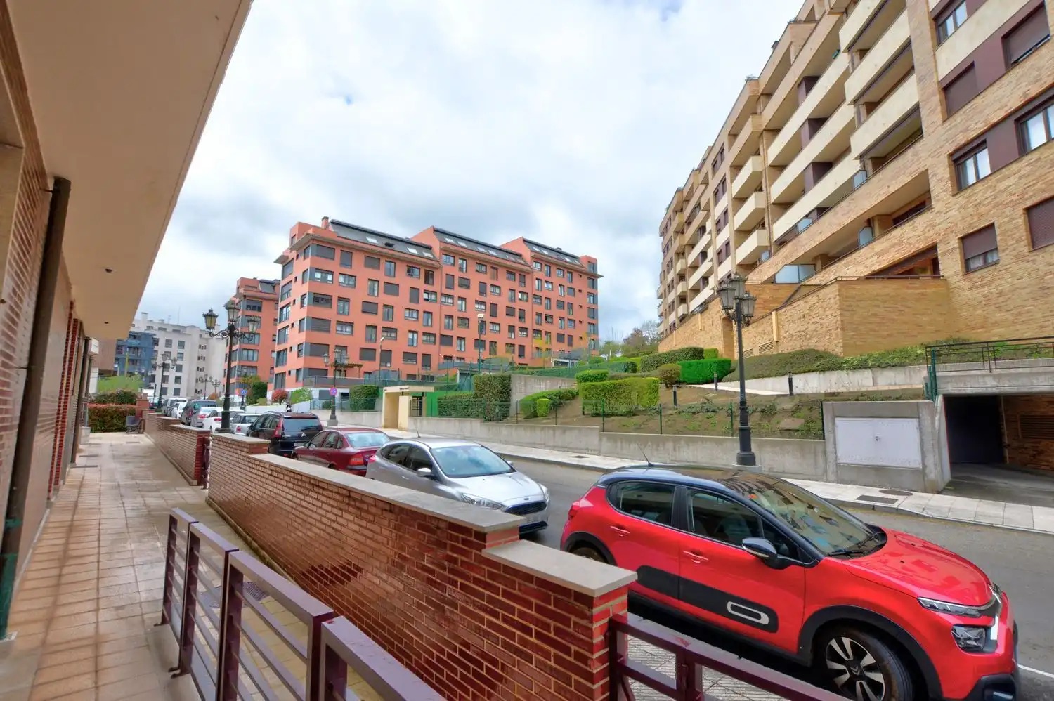 Vista exterior de Piso en venta en Oviedo  con Aire acondicionado, Calefacción y Jardín privado