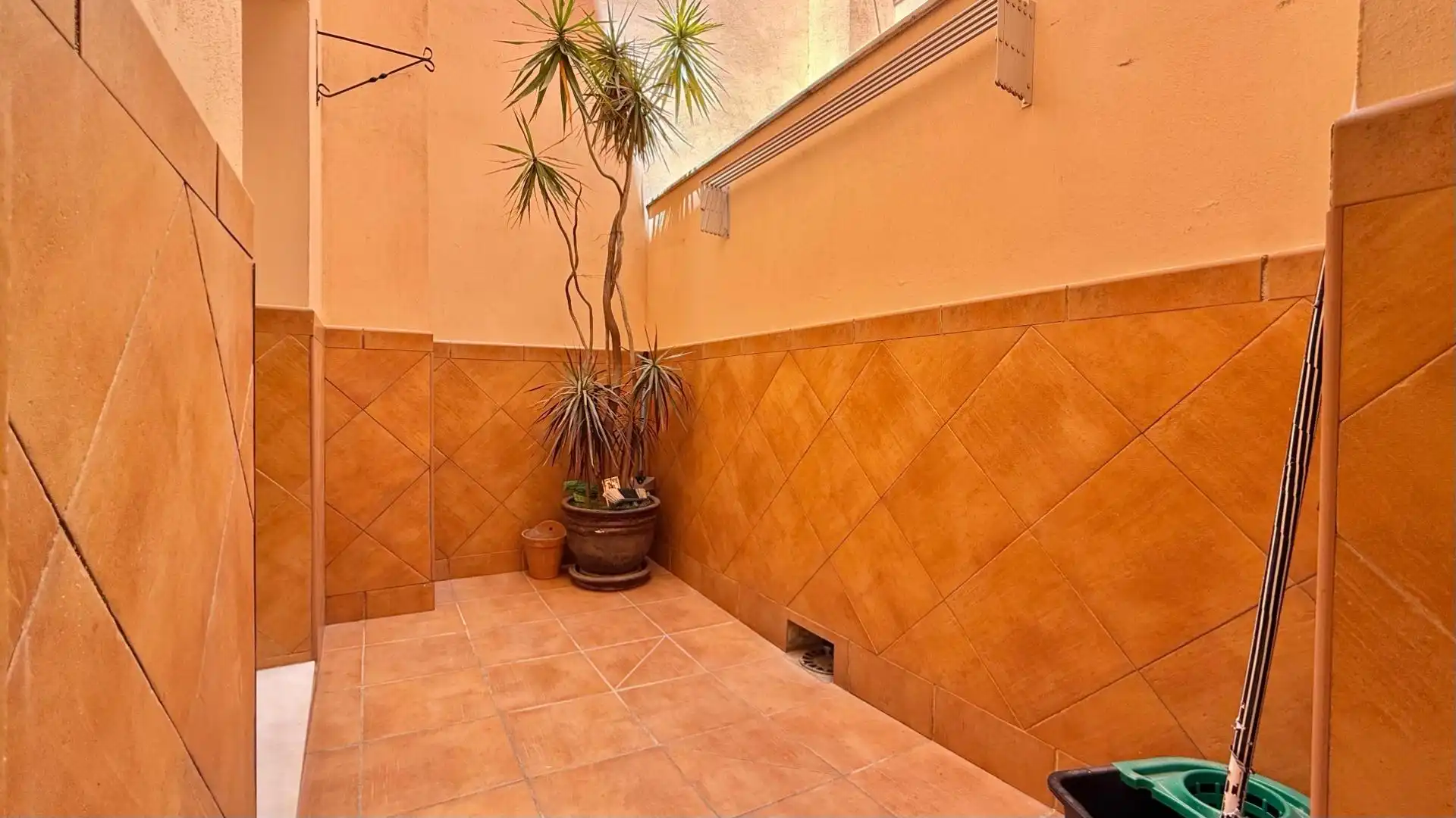 Badezimmer von Wohnung zum Verkauf in Mijas mit Klimaanlage, Terrasse und Möbliert