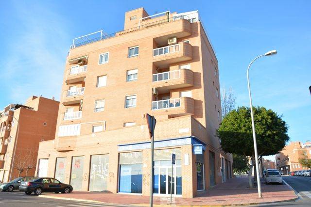 Local comercial en Alquiler en Calle Costa de la Luz en Los Molinos - Villa Blanca
