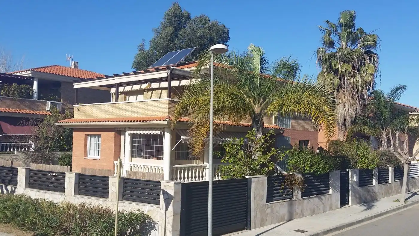 Villa con giardino in vendita a Carrer Cap de Tortosa 1