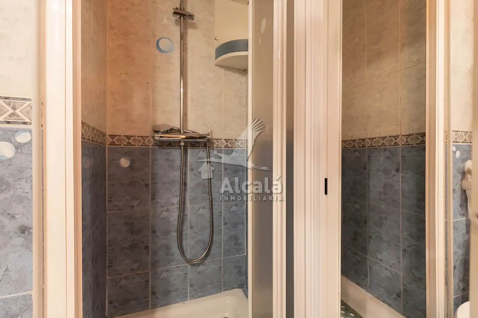 Baño de Piso en venta en Torrejón de Ardoz con Calefacción, Parquet y Terraza