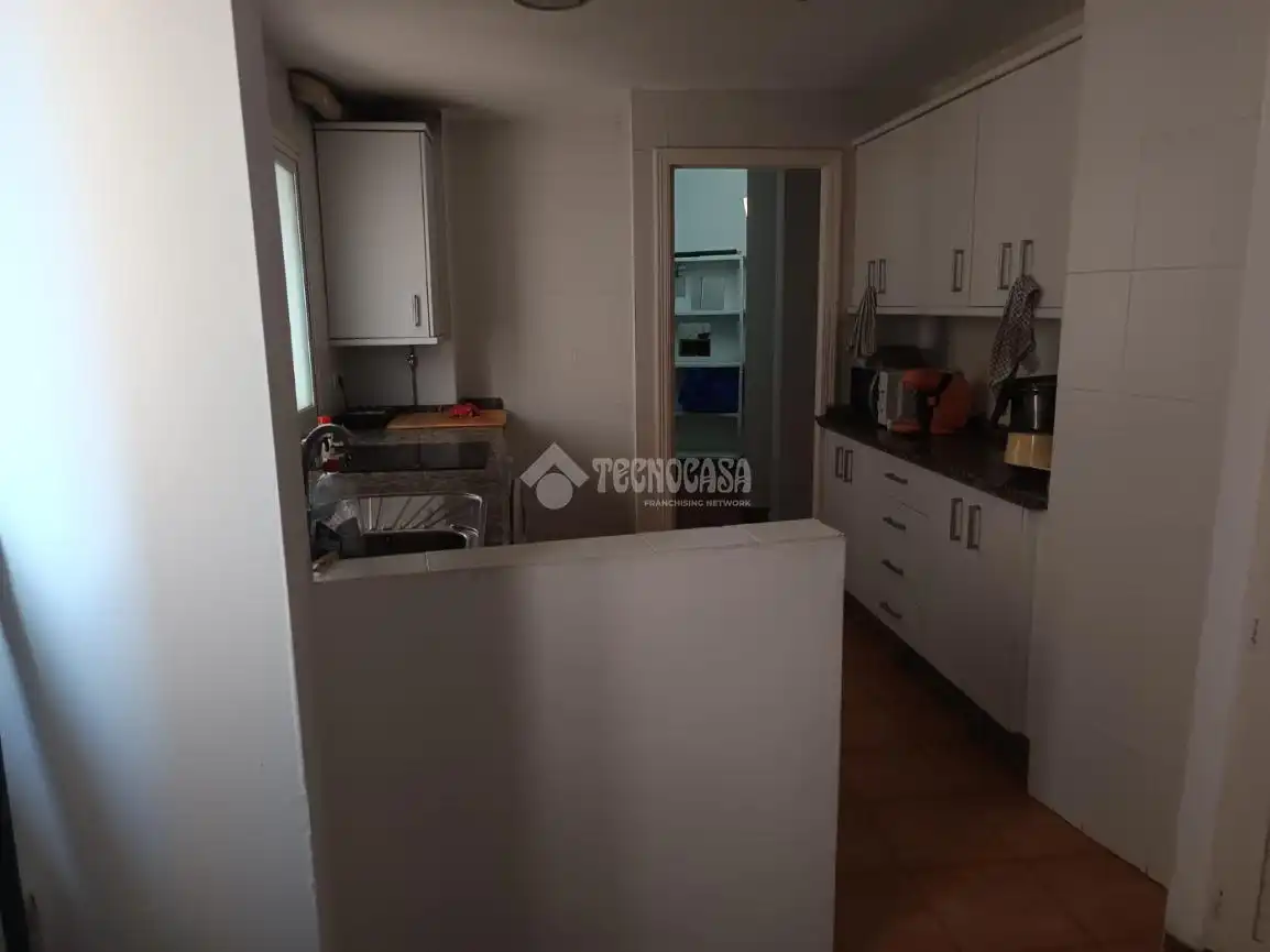 Cocina de Piso en venta en Sevilla con Aire acondicionado, Terraza y Trastero