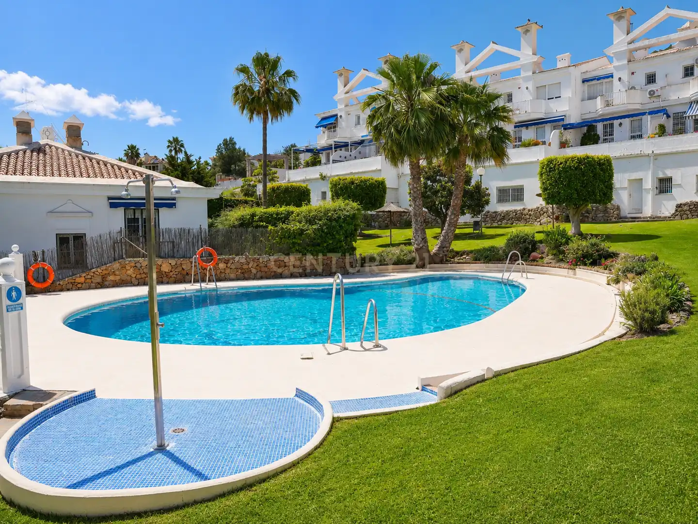 Piscina de Casa o xalet en venda en Alhaurín de la Torre amb Aire condicionat, Jardí privat i Traster