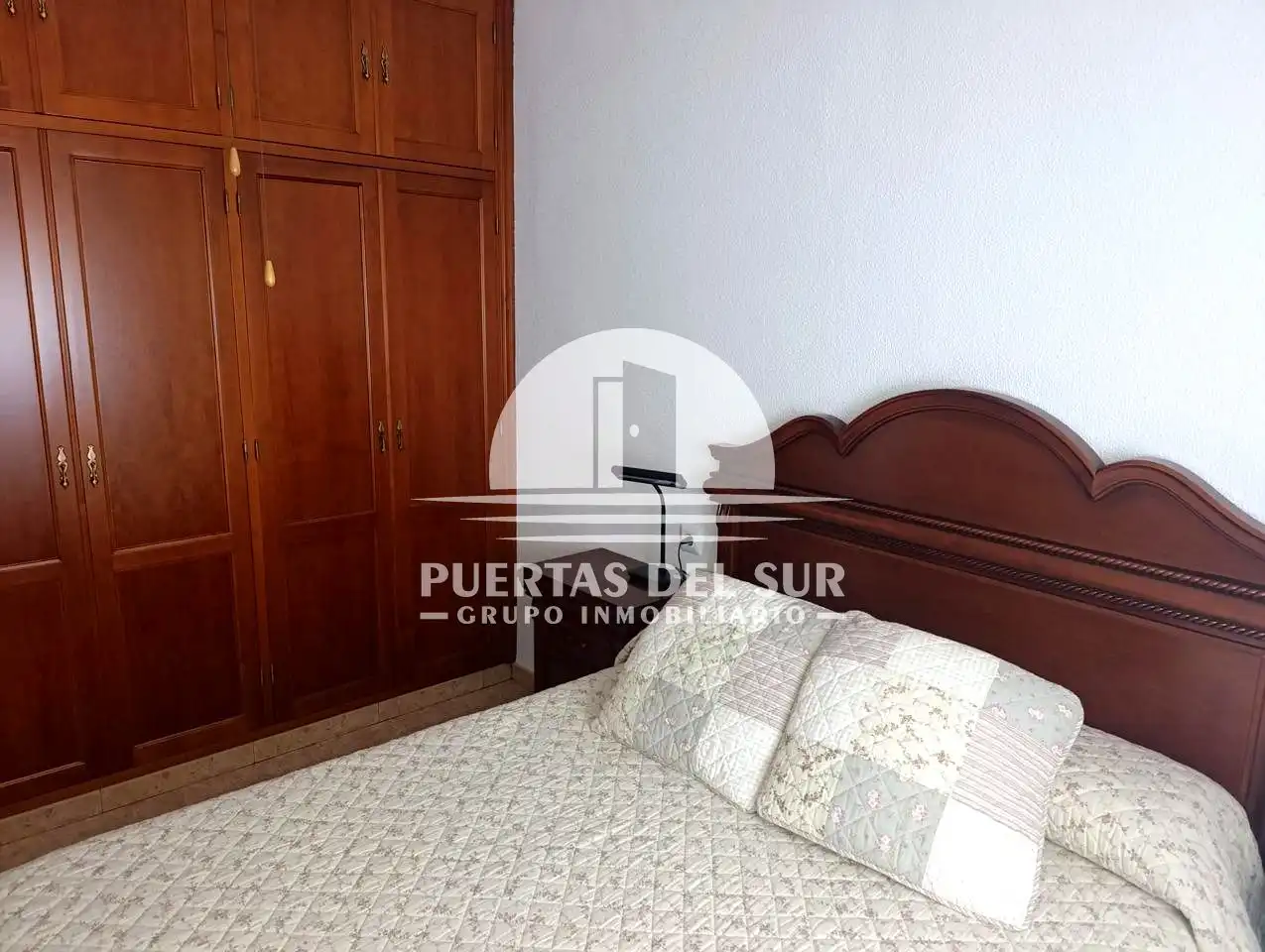 Bedroom of Flat for sale in Rota