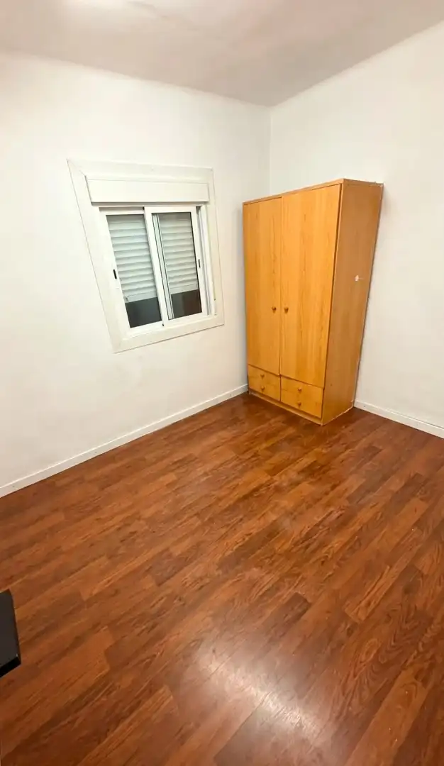 Habitación de Piso en venta en Badalona con Balcón
