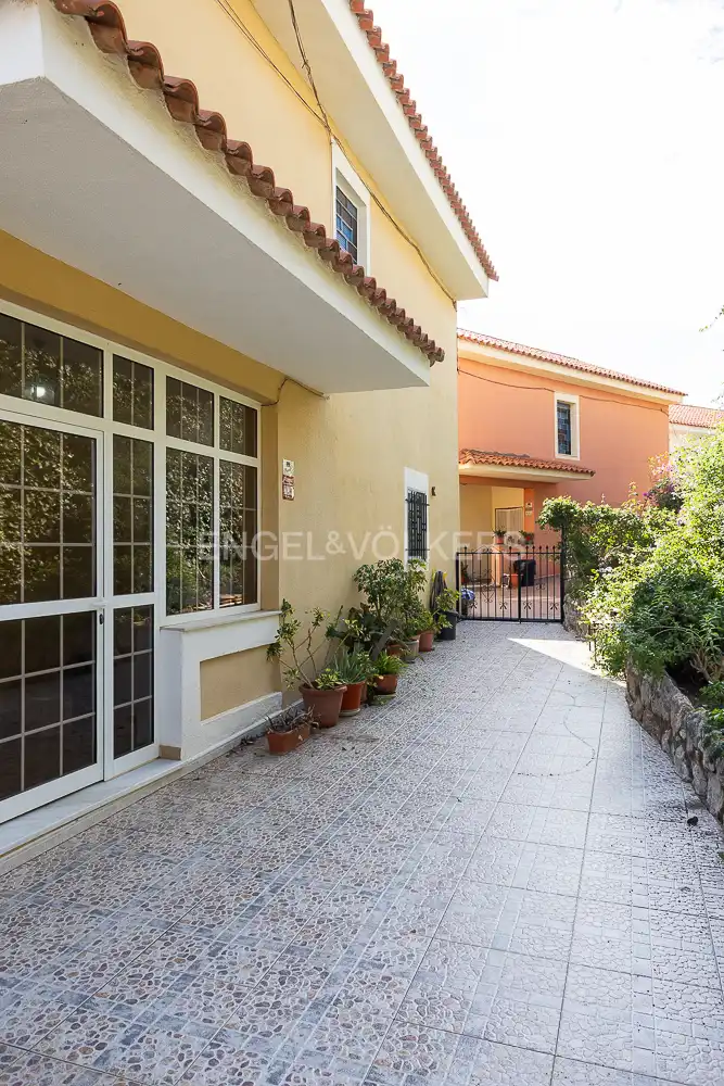 Vista exterior de Casa o xalet en venda en Cullera amb Aire condicionat, Calefacció i Jardí privat