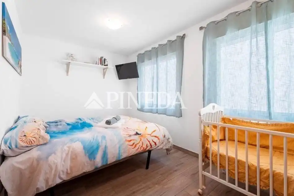 Dormitori de Casa adosada en venda en Soneja amb Aire condicionat, Calefacció i Terrassa