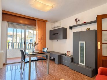 Piso con balcón en venta en Calle Rosa Chacel
