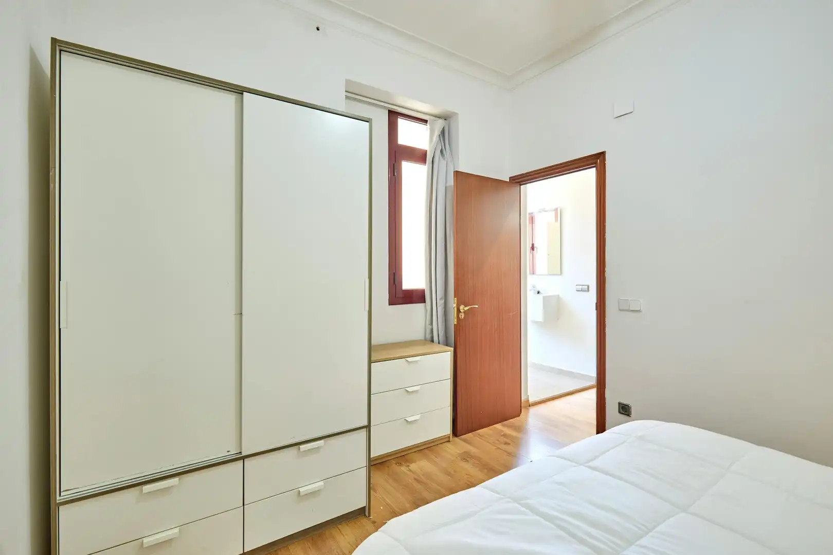 Bedroom of Flat for rent in Barcelona  with Air Conditioner, Heating and Furnished
