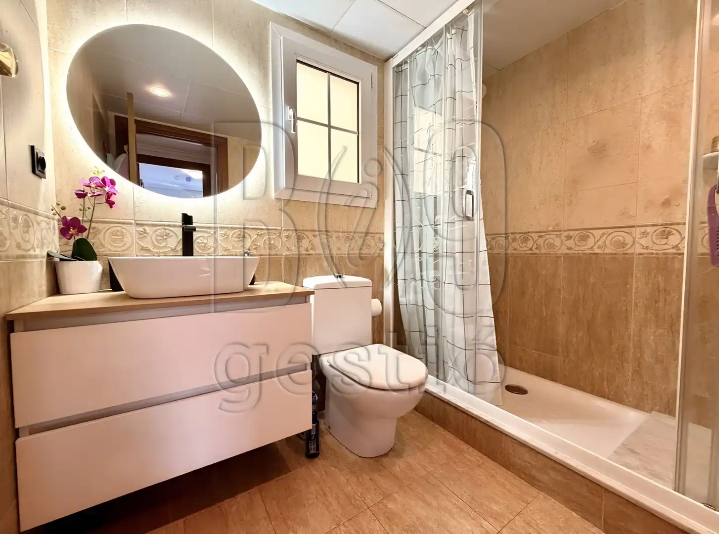 Badezimmer von Wohnung zum Verkauf in Tarragona mit Klimaanlage, Heizung und Terrasse