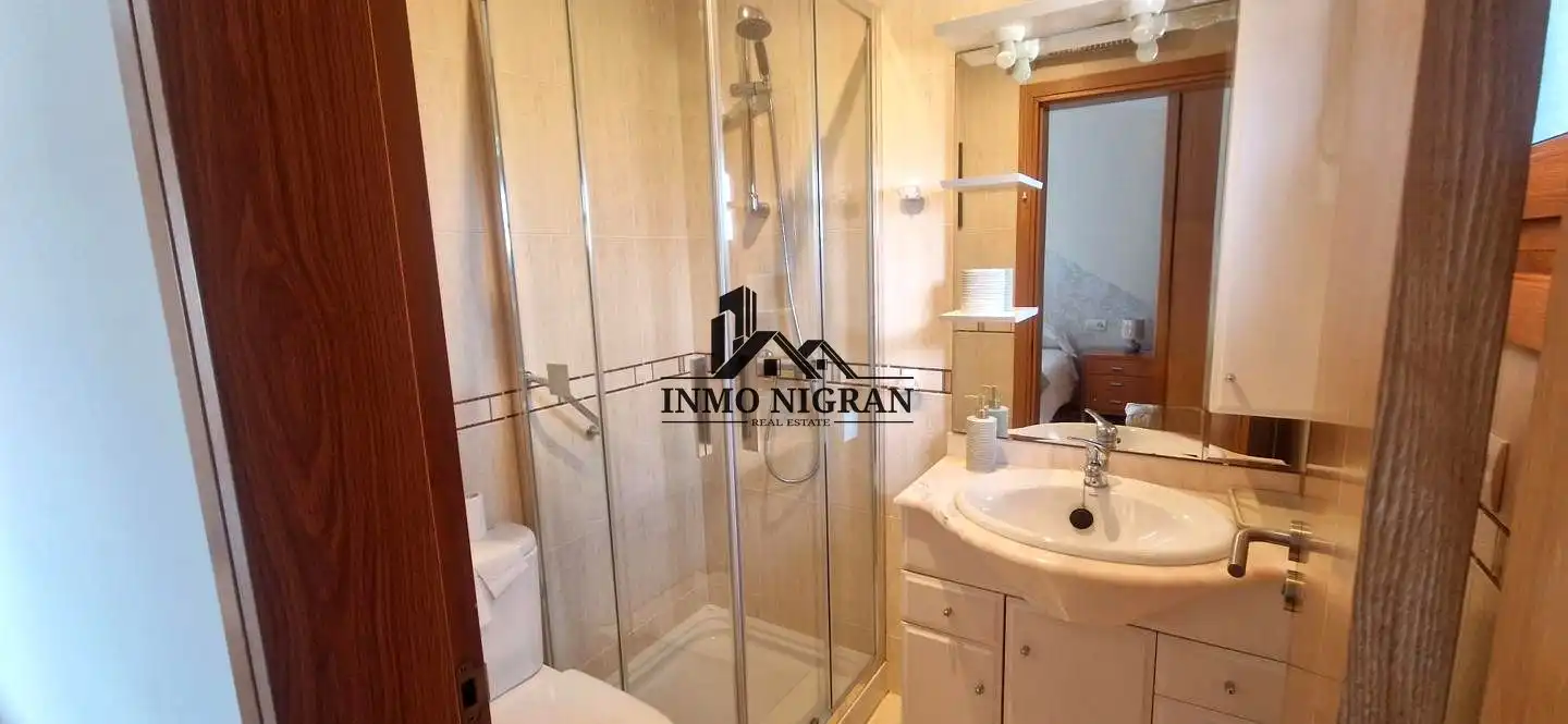 Bathroom of Flat for rent in Baiona  with Terrace, Furnished and Community pool