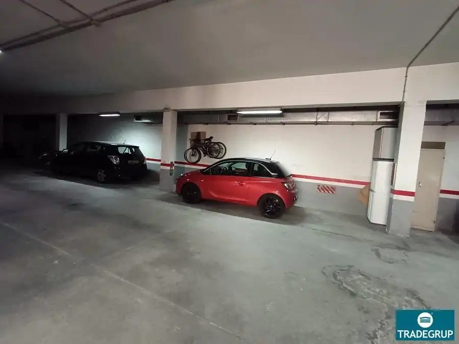 Parking of Flat for sale in Centre