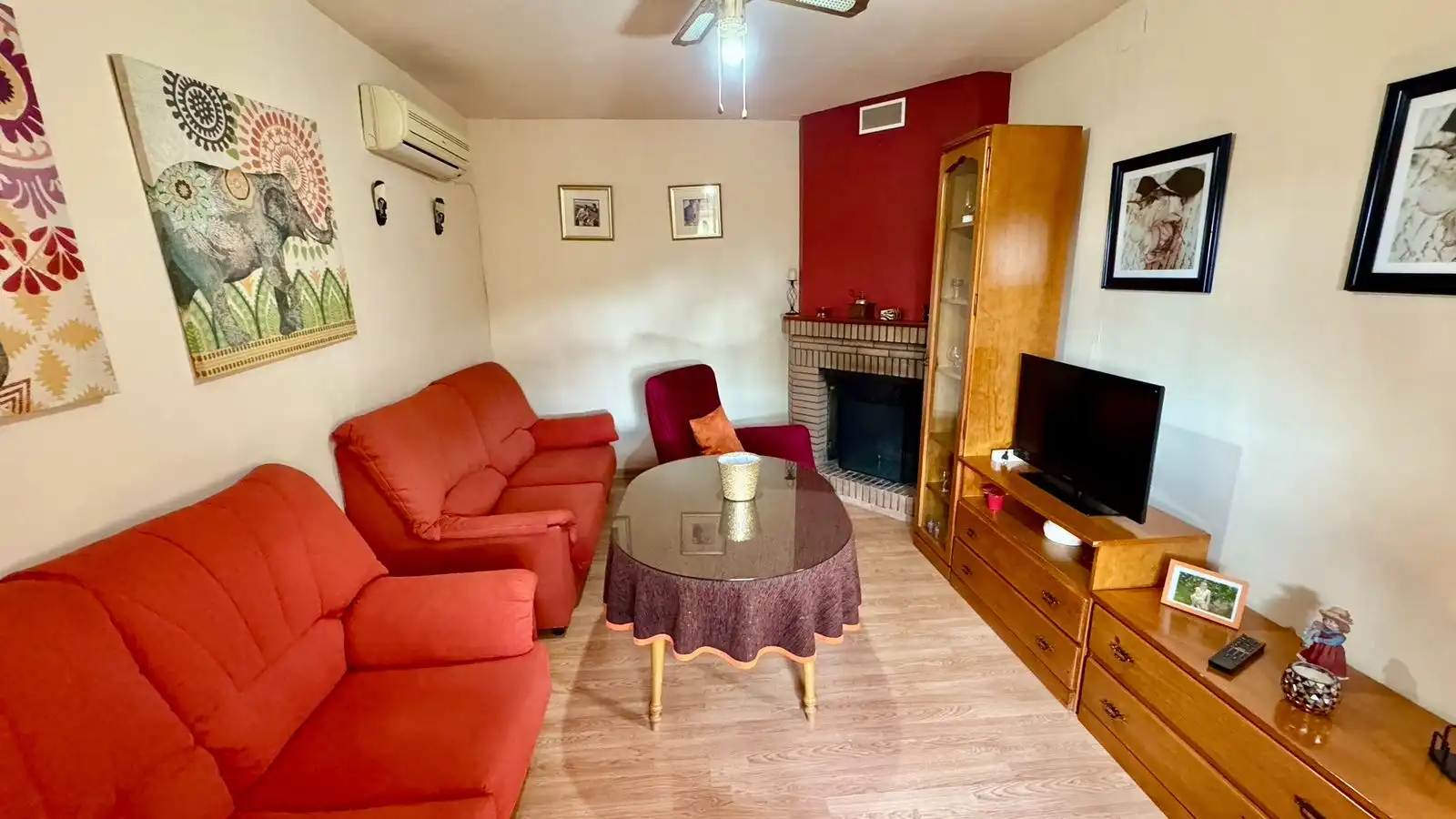 Sala d'estar de Finca rústica en venda en Cártama amb Aire condicionat, Jardí privat i Terrassa
