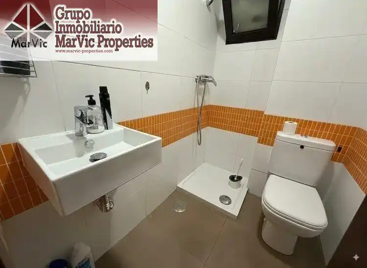 Baño de Planta baja en venta en La Nucia con Aire acondicionado y Amueblado