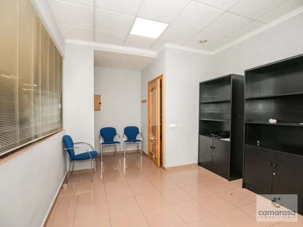 Local en venta en Ávila