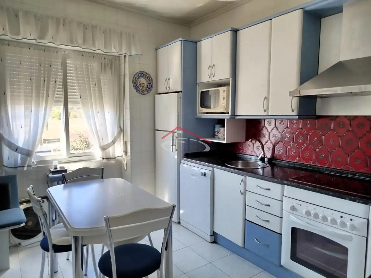Casa con piscina en venta en Avenida Constitución, imagen 6