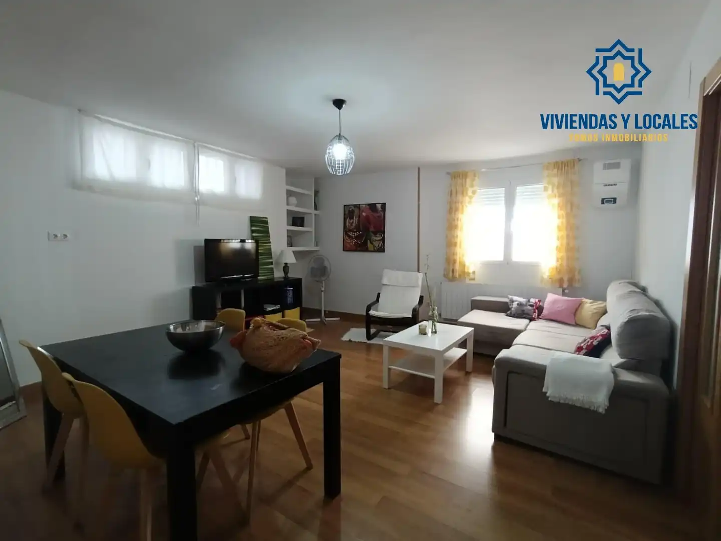 Living room of Flat for rent in Granada  with Heating, Terrace and Furnished