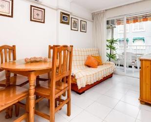 Dormitori de Apartament de lloguer en Torrevieja amb Aire condicionat, Calefacció i Terrassa