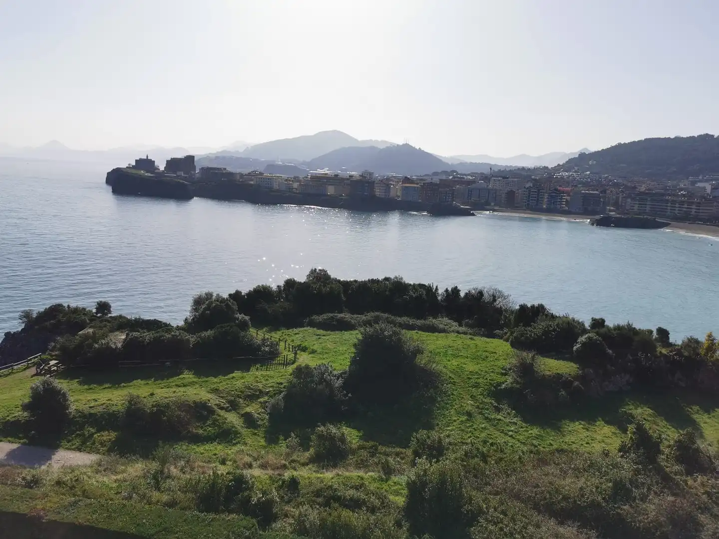 Piso en venta en Castro-Urdiales con Calefacción, Terraza y Amueblado