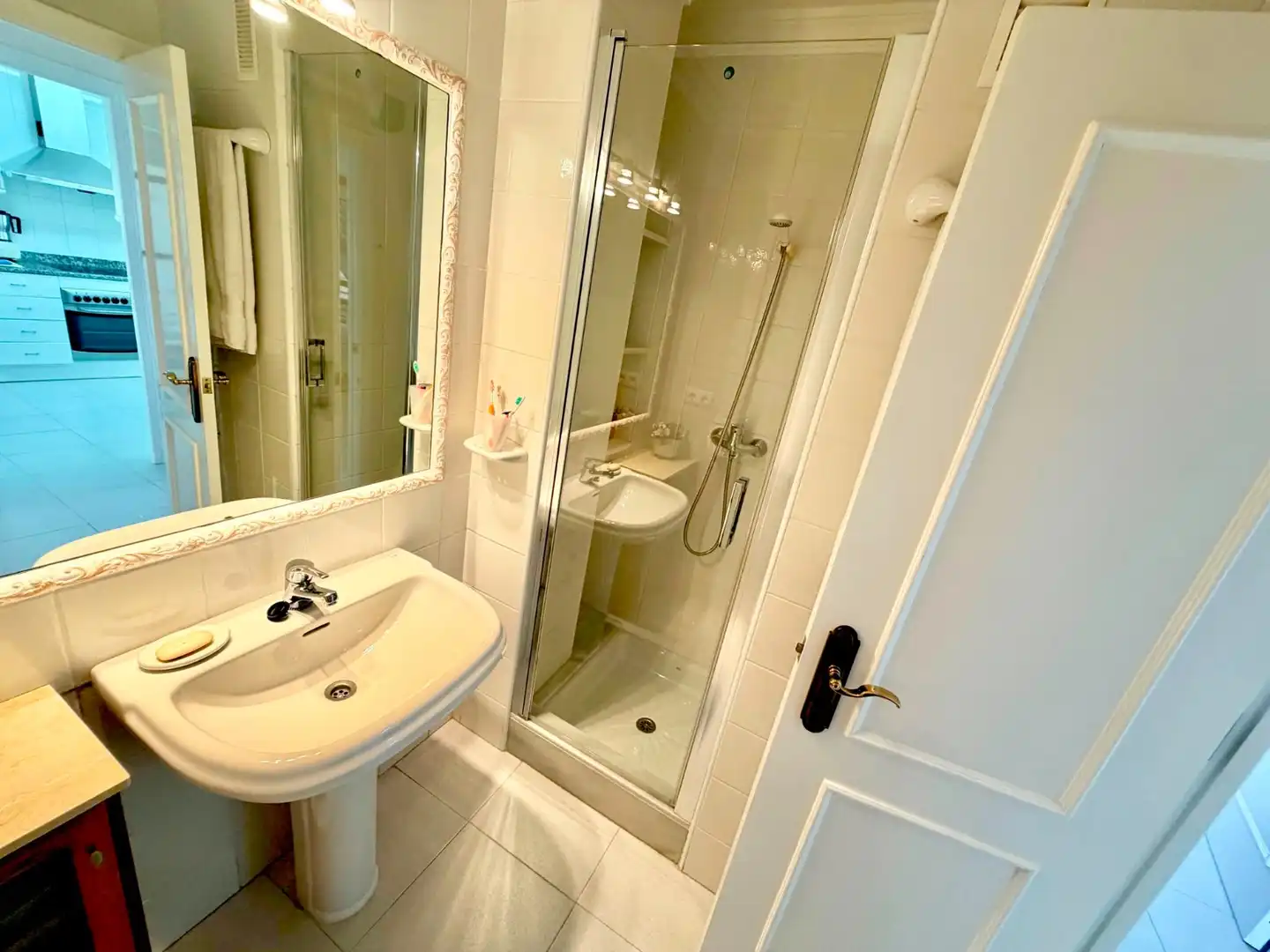 Baño de Apartamento en venta en Orihuela con Aire acondicionado, Amueblado y Microondas
