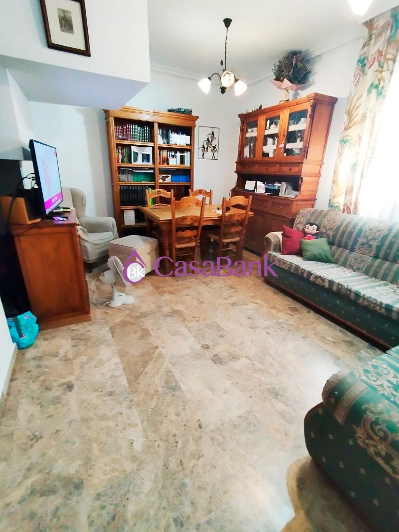 Sala d'estar de Dúplex en venda en  Córdoba Capital amb Calefacció i Terrassa