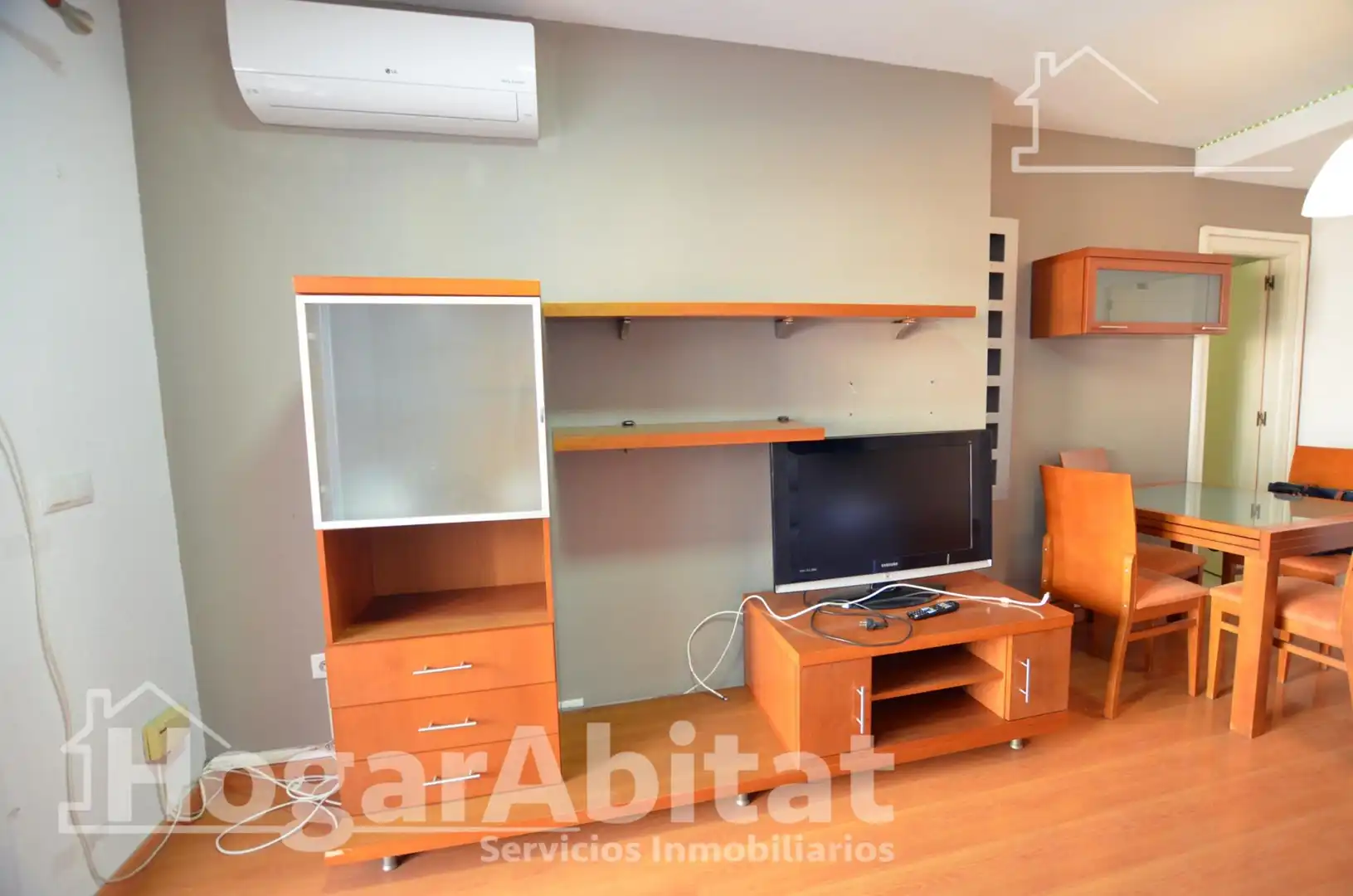 Wohnung zum Verkauf in El Campello mit Klimaanlage, Heizung und Privatgarten