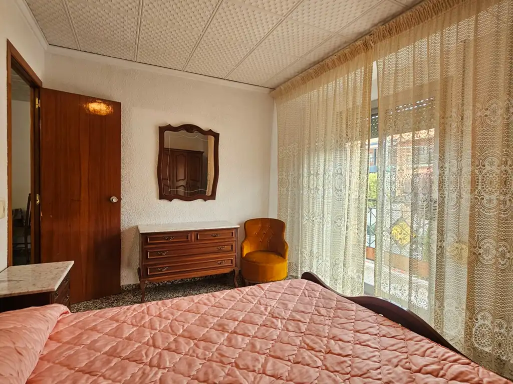 Habitación de Piso en venta en L'Eliana con Balcón y Internet