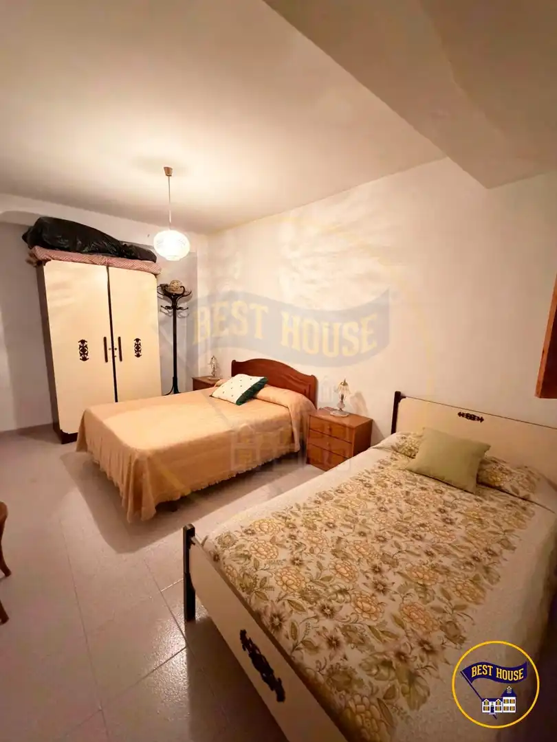 Habitación de Finca rústica en venta en Mira con Terraza y Amueblado