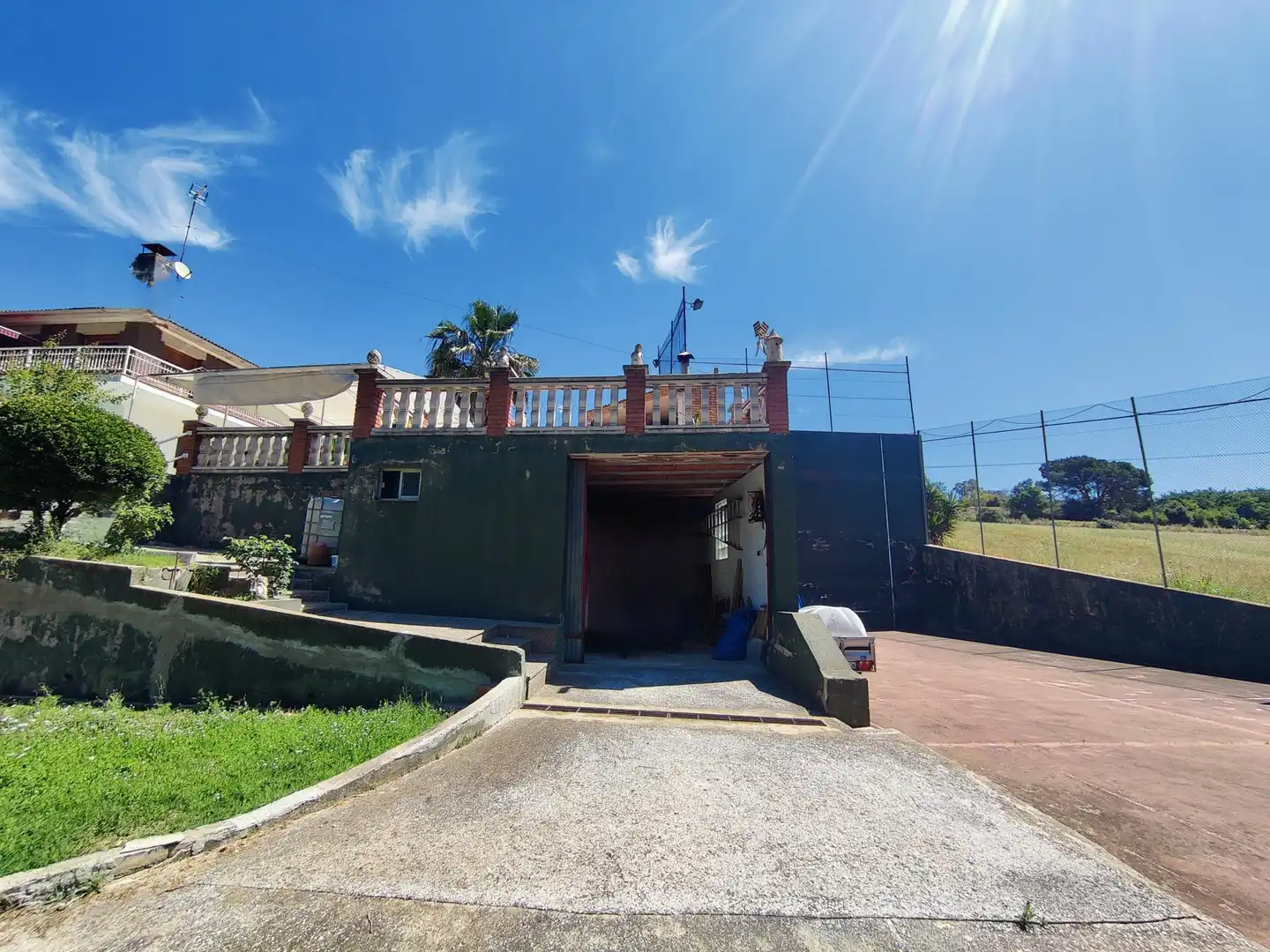 Vista exterior de Casa o chalet en venta en Lliçà d'Amunt con Calefacción y Jardín privado