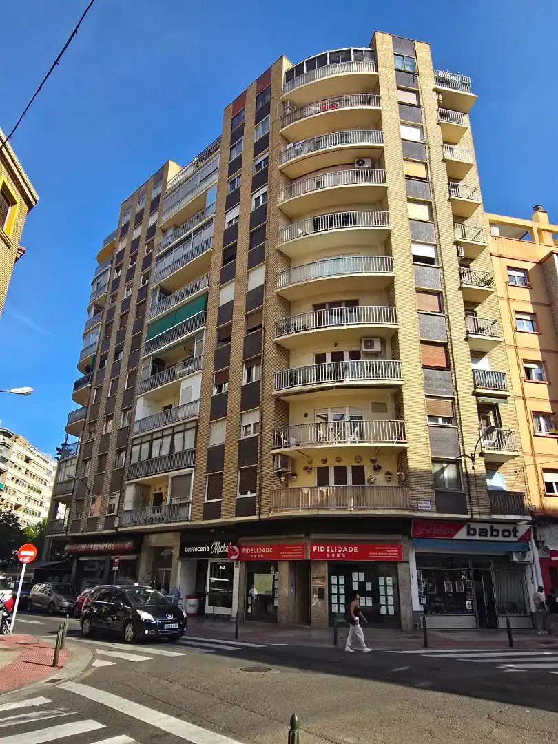 Appartement avec balcon à vendre à Calle de Desiderio Escosura