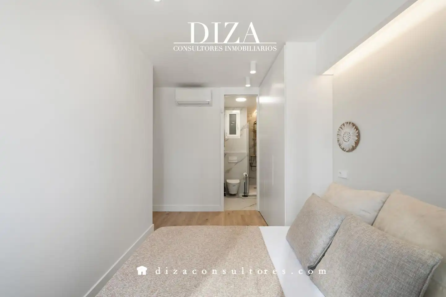 Bedroom of Flat for rent in Madrid  with Air Conditioner, Heating and Furnished