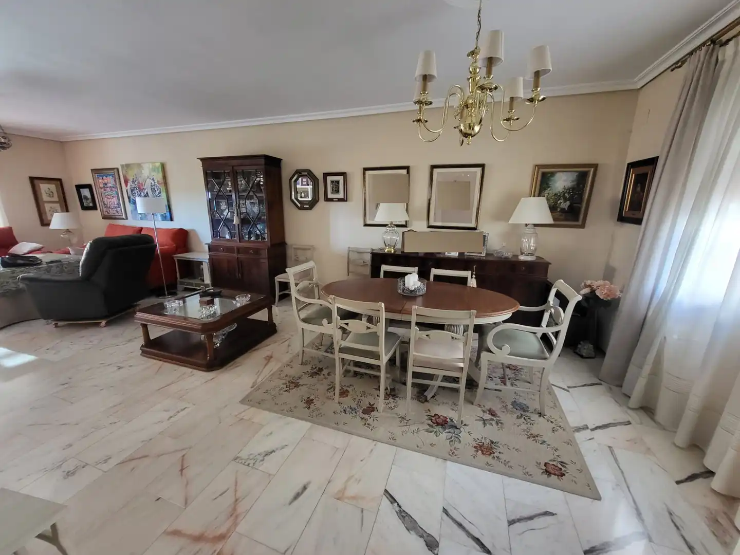 Menjador de Casa o xalet en venda en Badajoz amb Aire condicionat, Calefacció i Jardí privat