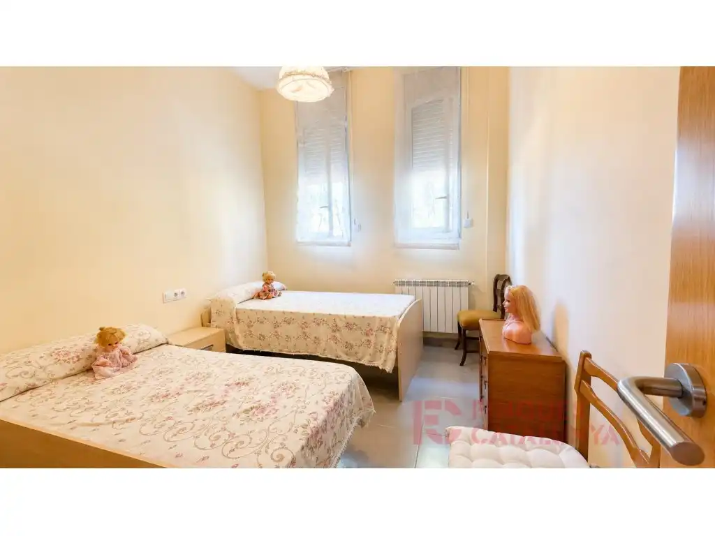 Dormitori de Casa o xalet en venda en Girona