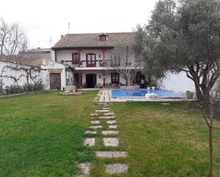 Jardí de Casa o xalet en venda en La Pedraja de Portillo  amb Terrassa, Piscina i Balcó