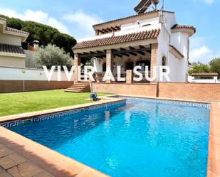 Exterior view of House or chalet for sale in Algeciras  with Air Conditioner, Heating and Private garden