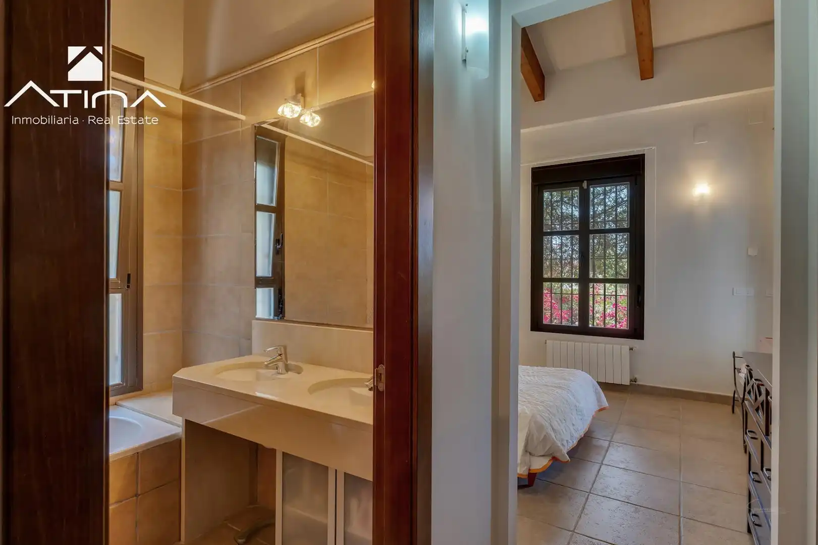 Bathroom of Houses for sale in Jávea / Xàbia  with Air Conditioner, Heating and Private garden