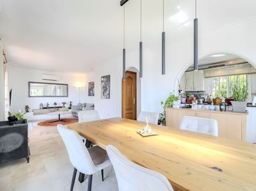 Casa amb balcó en venda a Caleta de Vélez