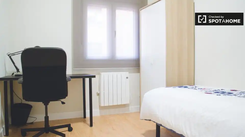 Flat for rent in Ciudad Jardín