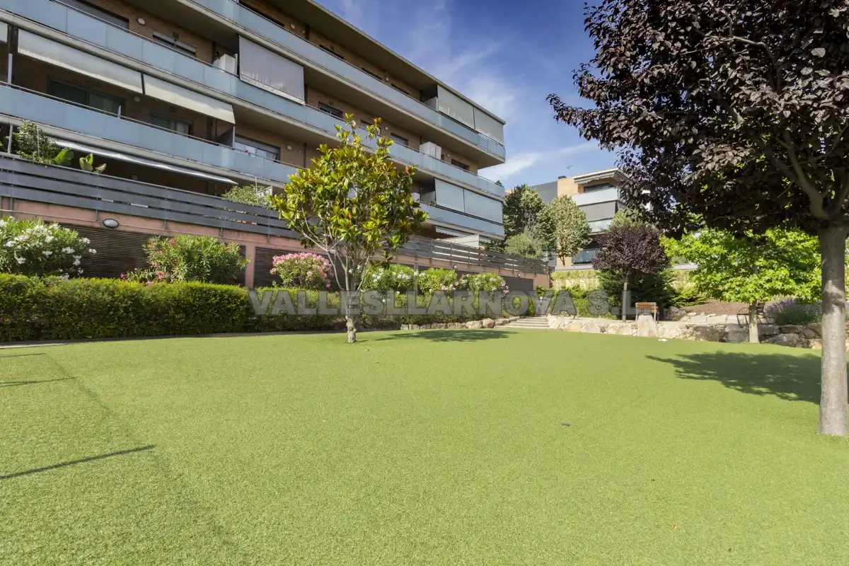 Jardín de Piso en venta en Parets del Vallès con Calefacción, Jardín privado y Parquet