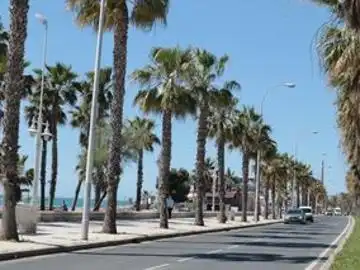 Piso de alquiler en Calle Ferrocarril del Puerto, Parque Ayala - Jardín de la Abadía - Huelín