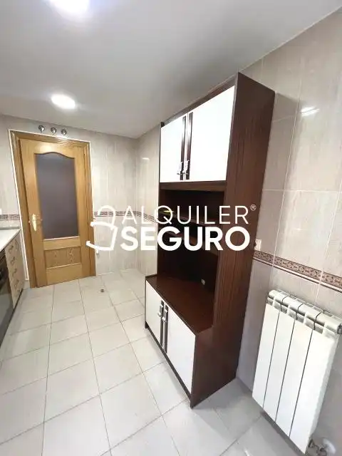 Piso de alquiler en Parla con Calefacción, Terraza y Trastero