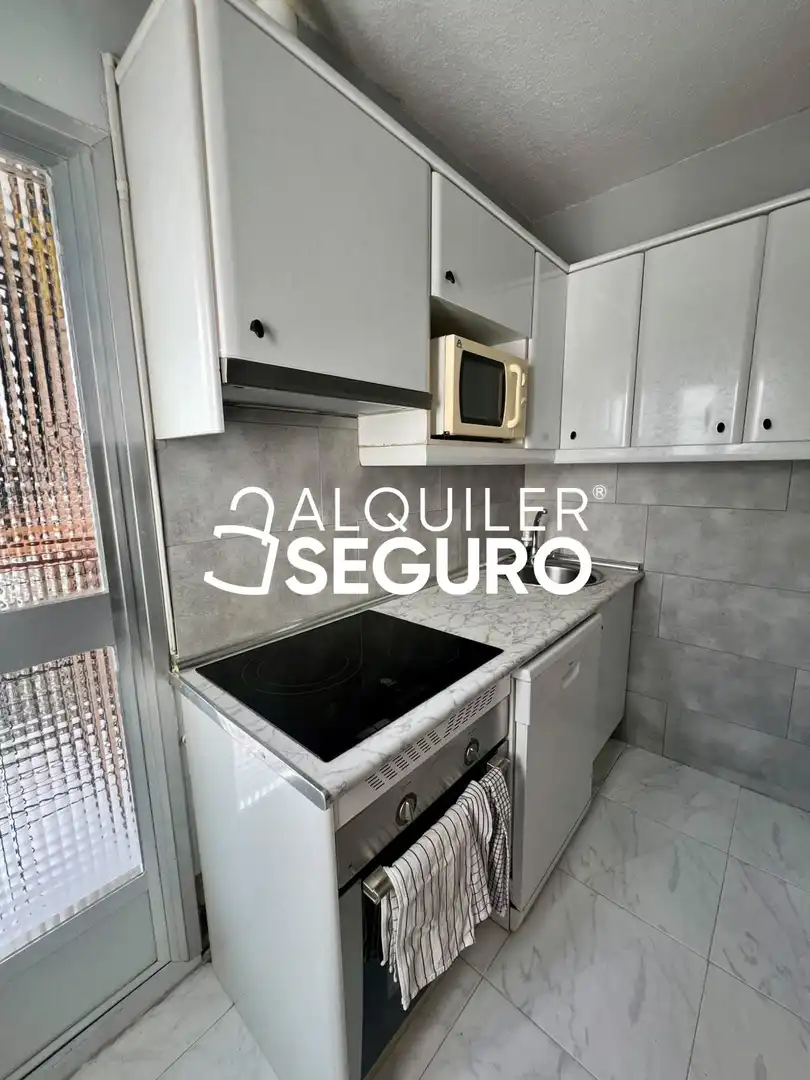 Küche von Wohnung zur Miete in Madrid mit Klimaanlage, Heizung und Terrasse