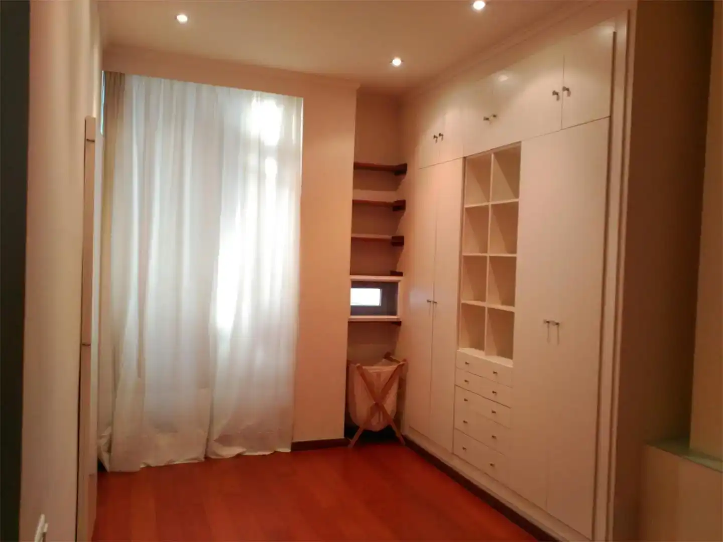 Bedroom of Flat for rent in  Valencia Capital  with Air Conditioner and Balcony