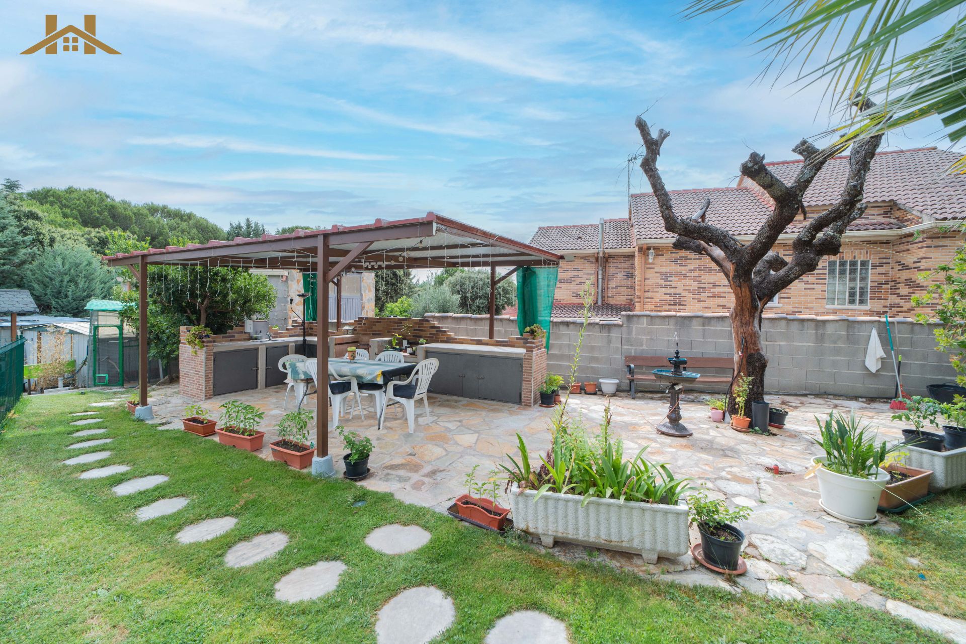 Jardí de Casa o xalet en venda en Villa del Prado amb Aire condicionat, Calefacció i Jardí privat