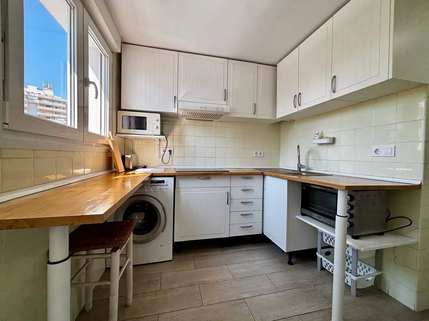 Cuina de Apartament en venda en Gandia amb Jardí privat, Terrassa i Balcó