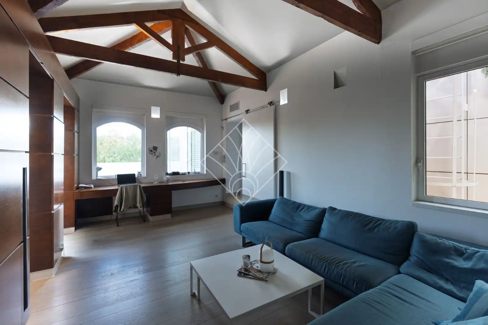 Living room of Houses for sale in Barcelona  with Air Conditioner, Heating and Terrace