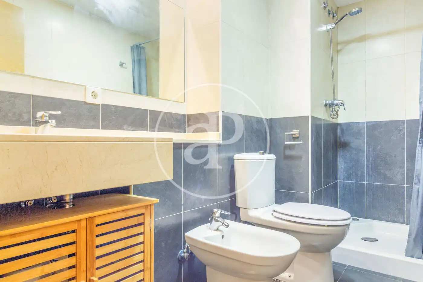 Baño de Piso en venta en Valencia con Aire acondicionado, Calefacción y Terraza