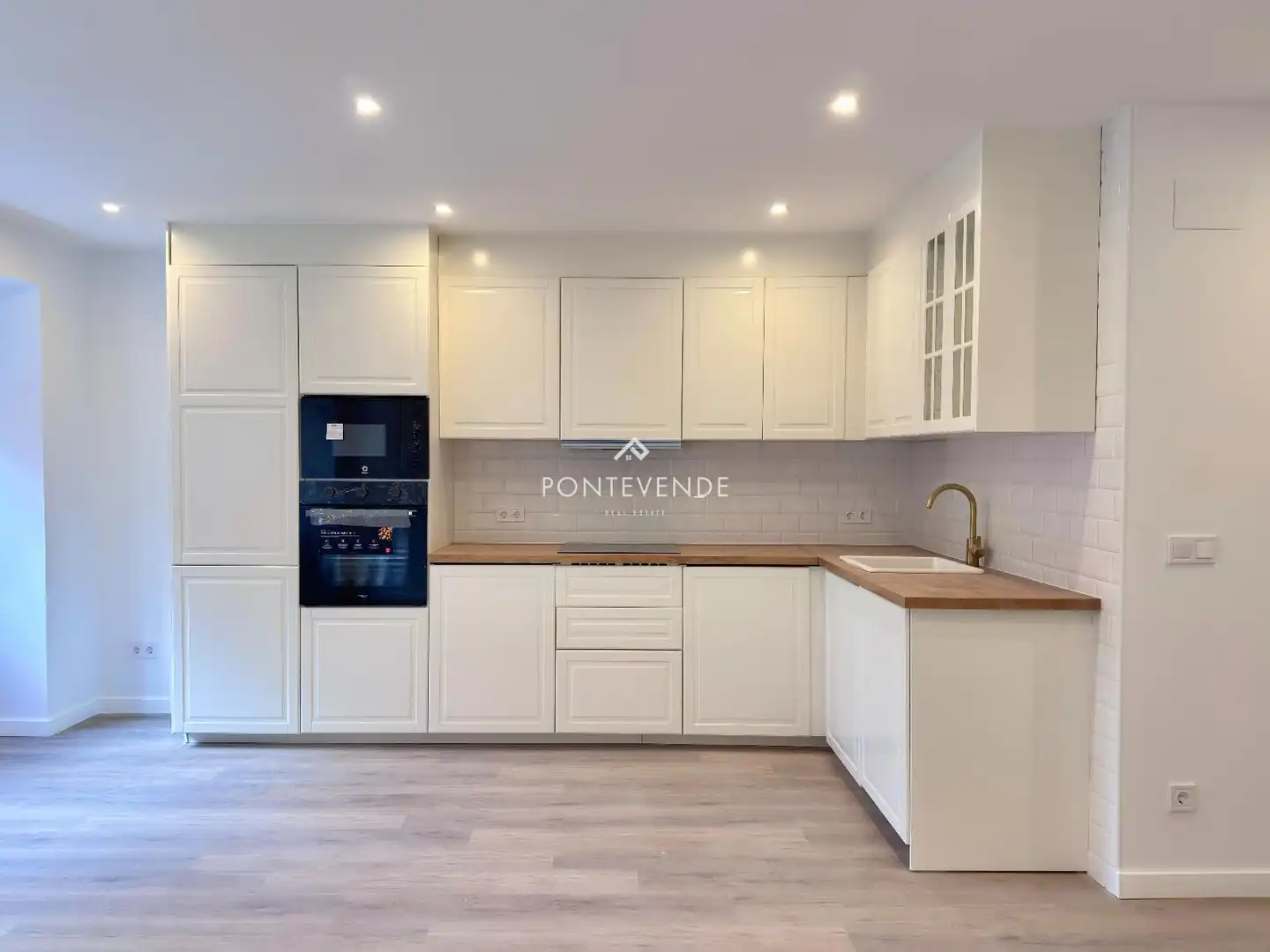 Cocina de Piso en venta en Marín con Calefacción