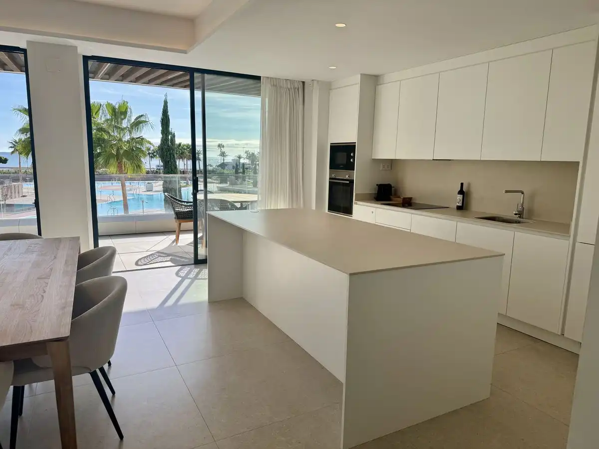 Cuina de Apartament en venda en Torremolinos amb Aire condicionat, Calefacció i Sauna